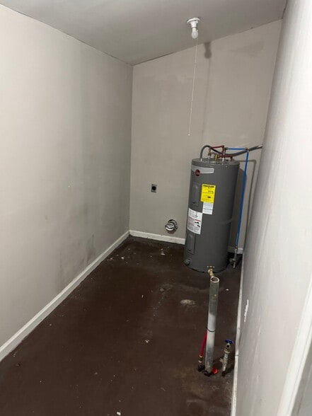 Building Photo - 109 Aventura Ct