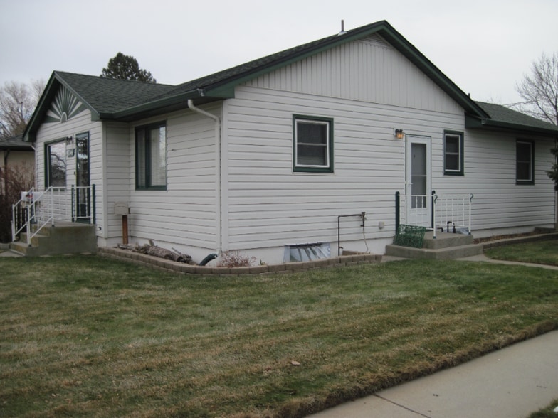 Building Photo - 1746 Alderson Ave