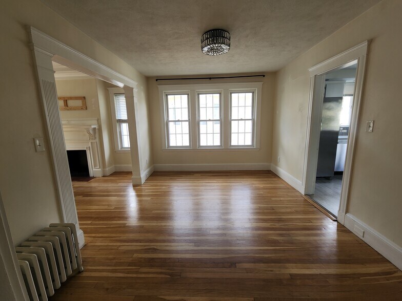 Building Photo - 2218 Mystic Valley Pky