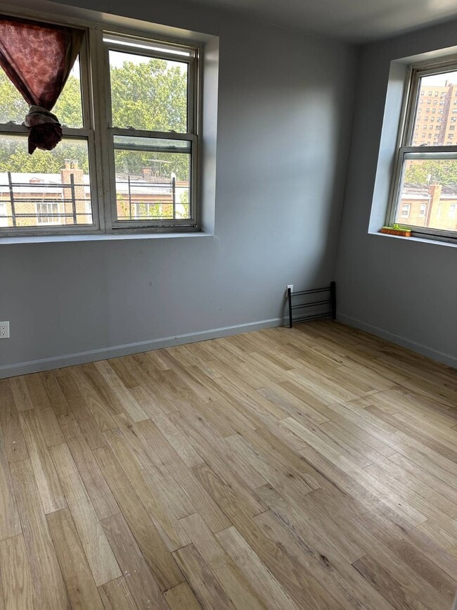 Building Photo - 807 Barbey St