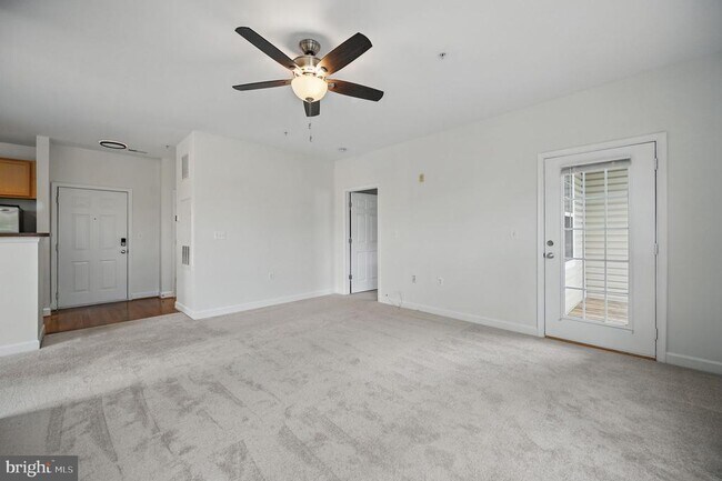 Building Photo - 42496 Mayflower Terrace