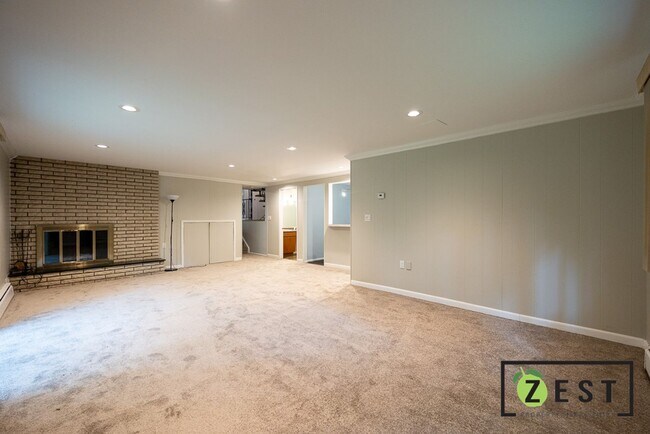 Building Photo - OPEN HOUSE Thursday August 29th 5-6pm