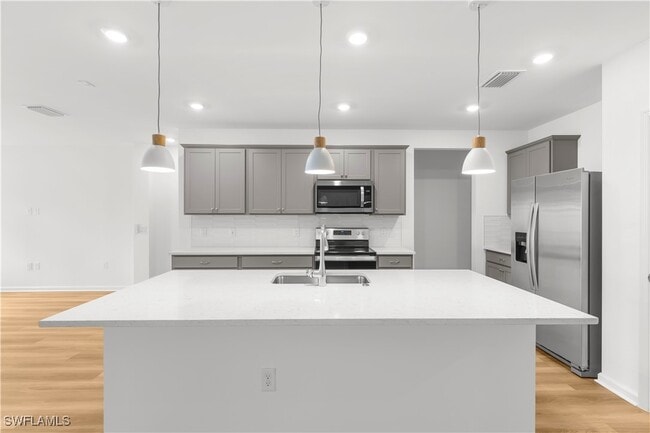 Building Photo - 27859 Solis Grande Dr