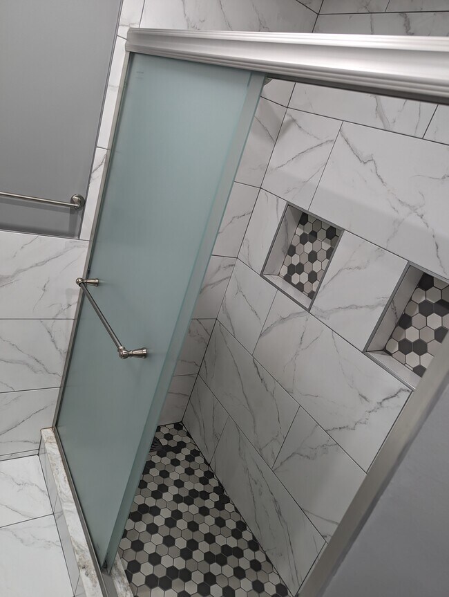 Upstairs Bathroom - 708 Arizona Pass
