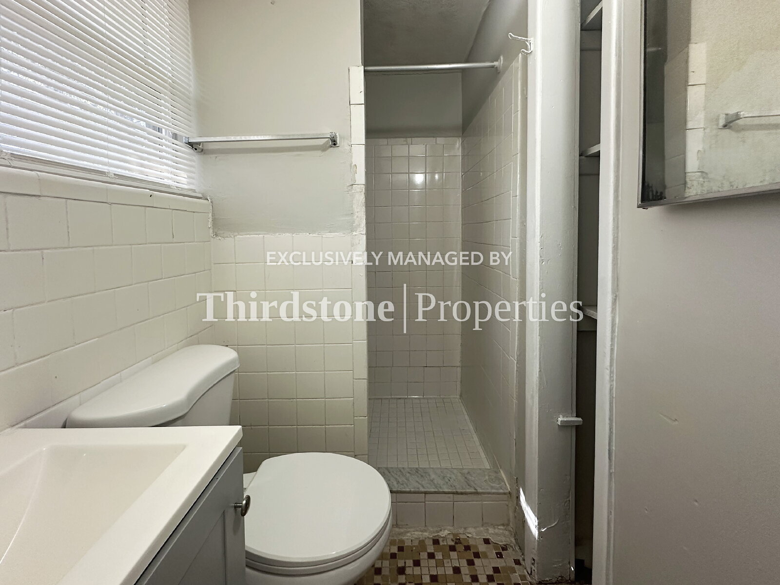 Building Photo - 5214 Lexington Ave