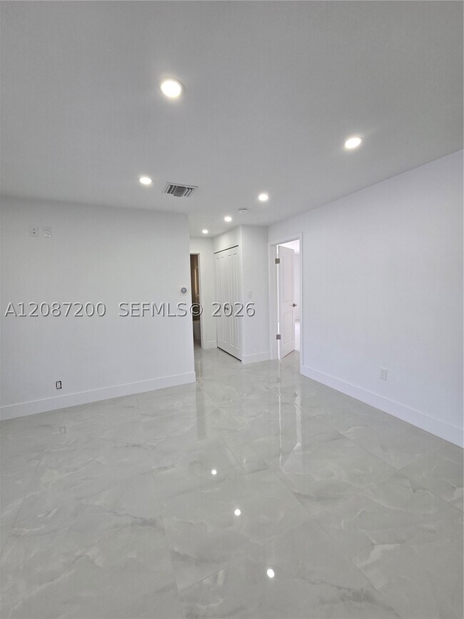 Building Photo - 15434 SW 85th Ln