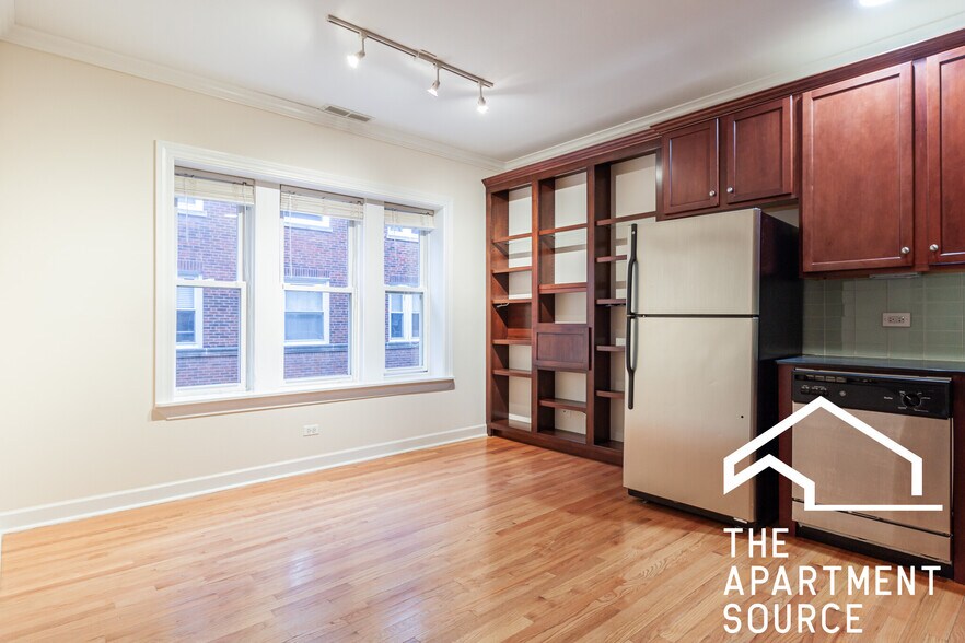 Building Photo - 3246 N Clifton Ave