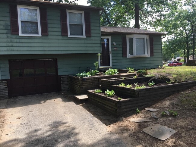 Building Photo - 229 Danesmoor Rd