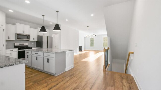 Building Photo - 1274 Ainsworth Alley