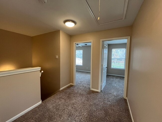 Building Photo - For Lease | 3 Bed, 2 Bath | 1,797 Sq Ft | ...