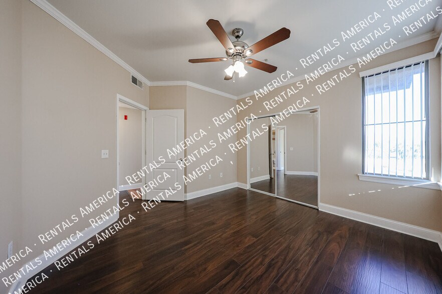 Building Photo - 1701 E Colter St