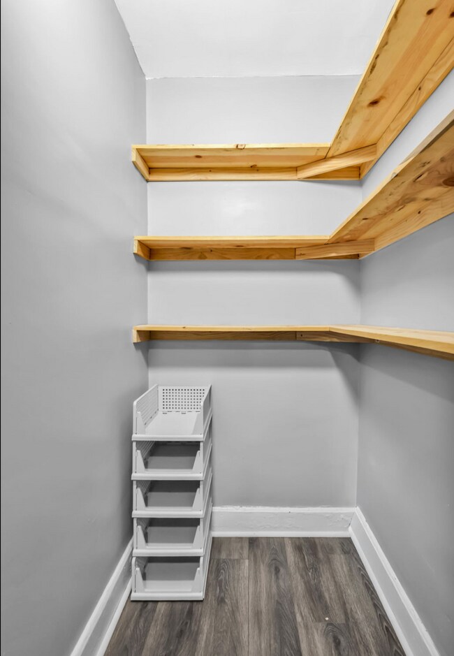 Building Photo - 1911 S 14th St