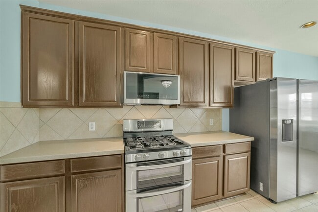 Building Photo - 18022 Oak Orchard Lane