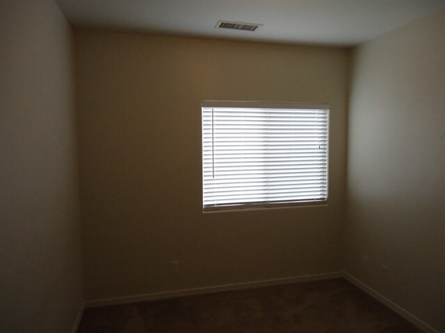 Building Photo - 18641 W Mission Ln