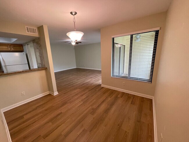 Building Photo - ANNUAL RENTAL - LAKEWOOD 1 BED/1 BATH WITH CARPORT