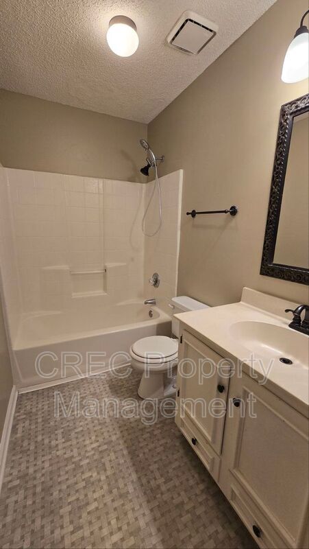 Building Photo - 1308 Starling Rd