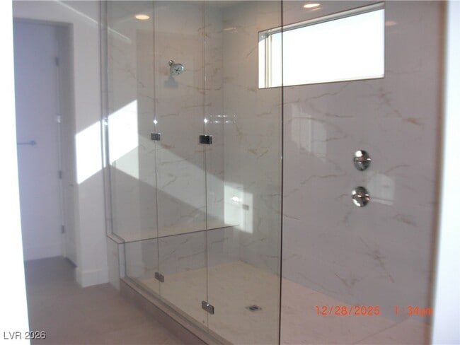 Building Photo - 9751 Evergreen Pne St