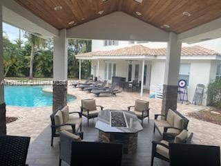 Building Photo - 352 King Fisher Dr