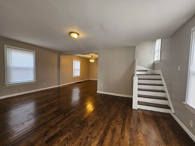 Building Photo - 423 Hayes St