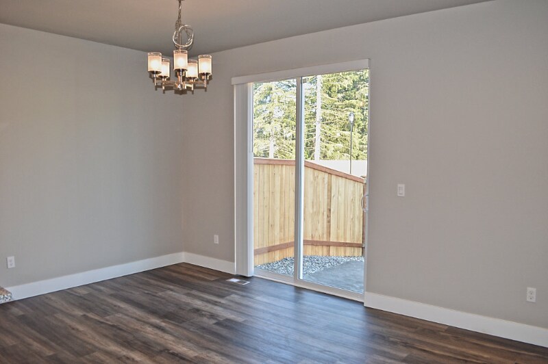 Building Photo - 6918 Delaney Ln NE