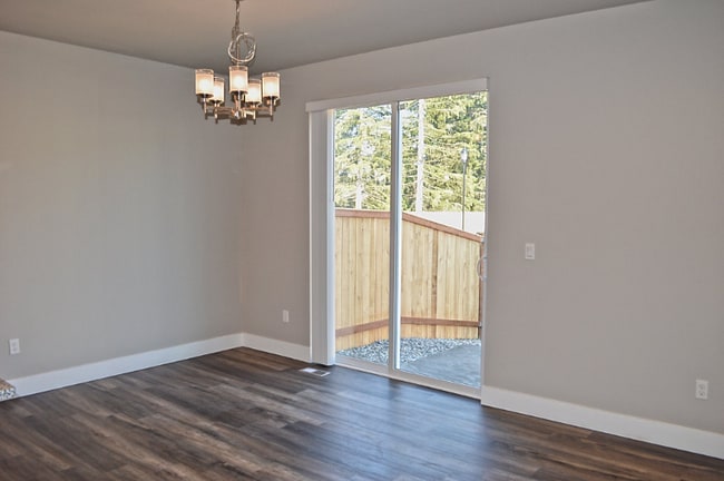 Building Photo - 6918 Delaney Ln NE