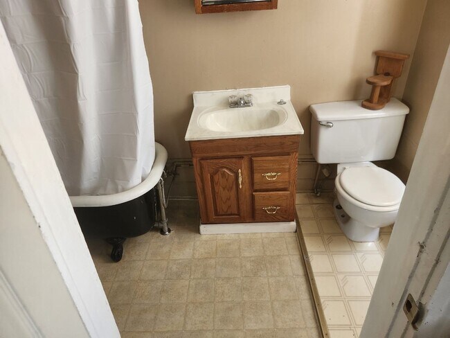 Building Photo - 307 Miami Ave