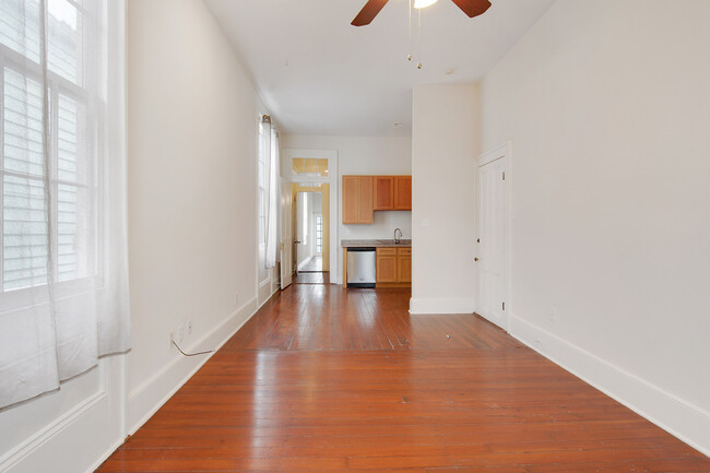 Building Photo - 2026 Baronne St