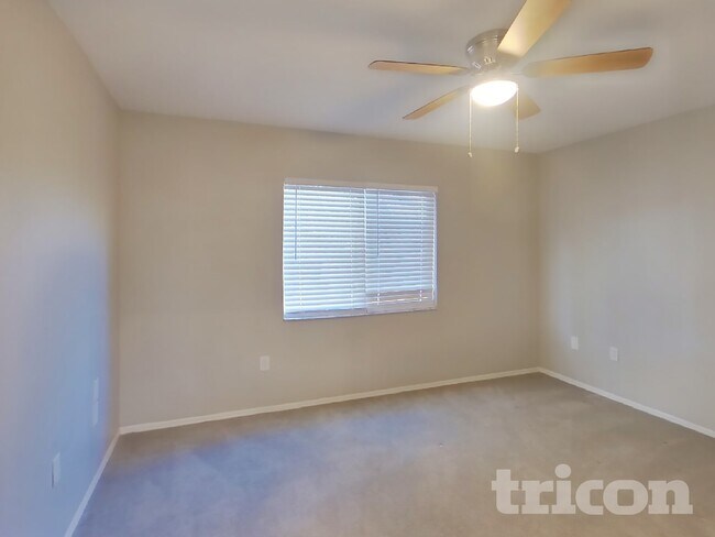 Building Photo - 417 Abigail Rd