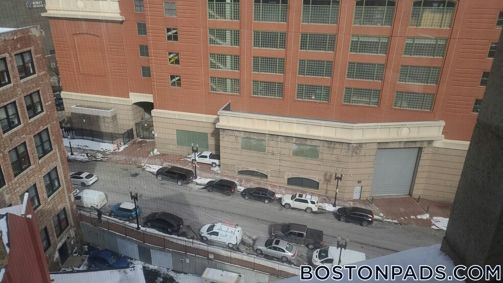 Building Photo - 81 Essex St