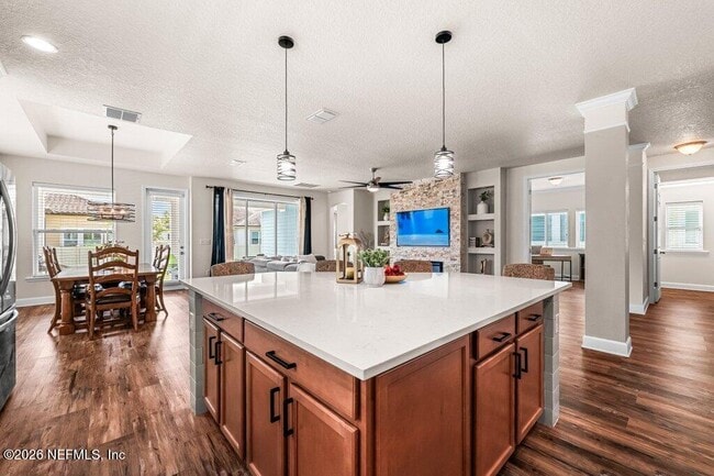 Building Photo - 131 Paradise Valley Dr