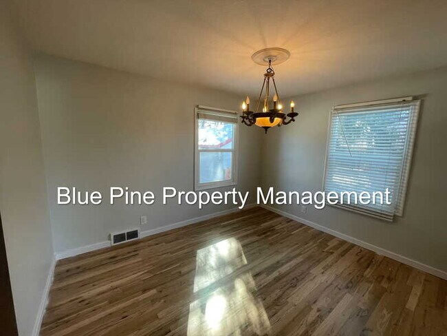 Building Photo - 232 E 16th St