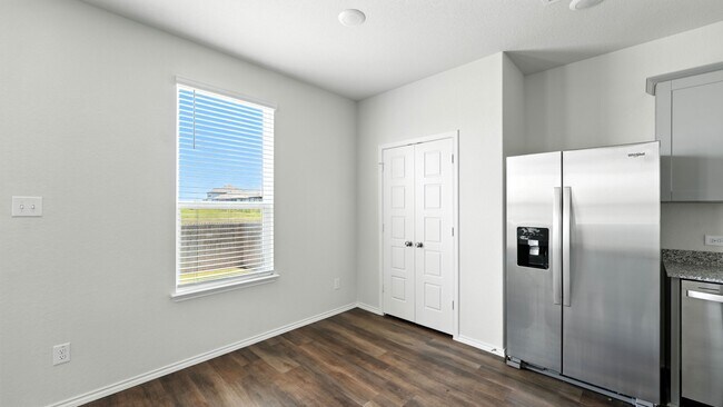 Building Photo - 158 Hazy Glade Dr