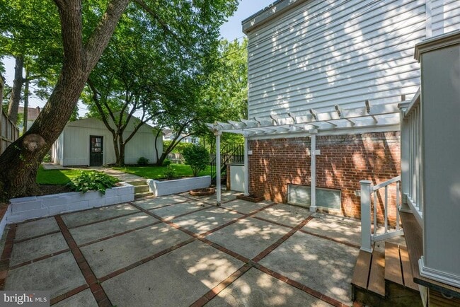Building Photo - 4714 Upton St NW