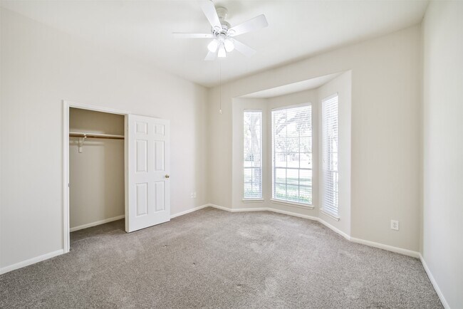 Building Photo - 17515 Fairgrove Park Dr