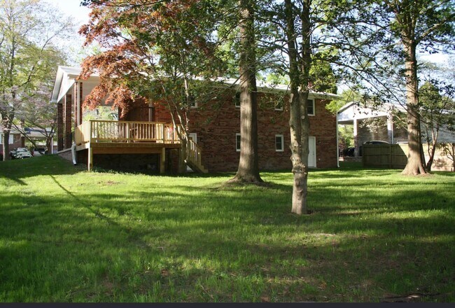 Building Photo - 6907 Fulford St