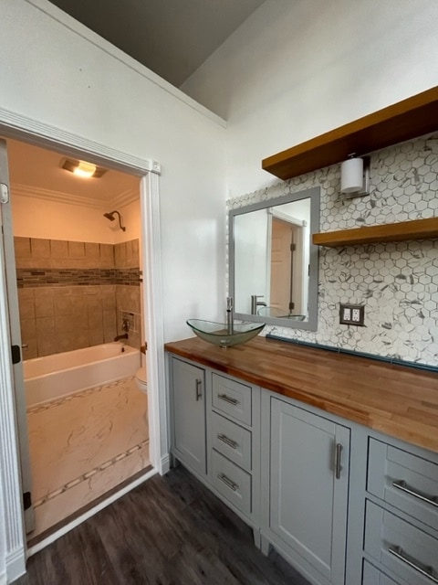 Building Photo - 159 Hollister Ave