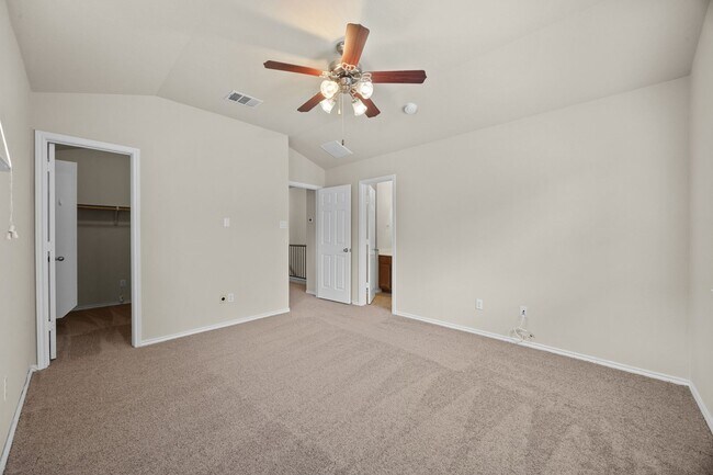 Building Photo - Updated Scofield Villas Condo with Garage & Private Yard