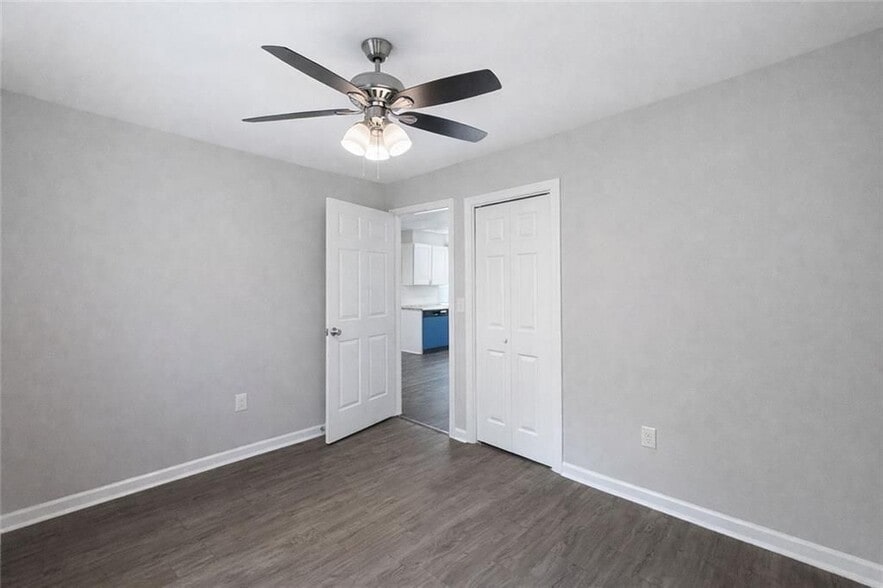 Building Photo - 2146 Brookview Dr NE