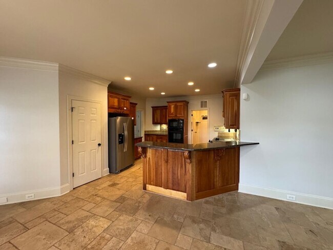 Building Photo - Eagle Ridge Golf Club!