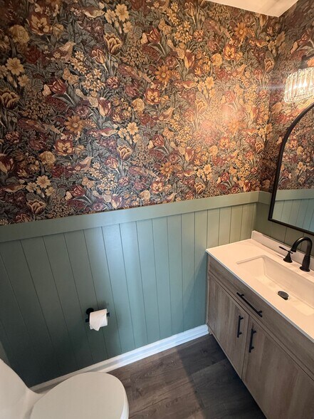 Building Photo - 32 Cherokee Dr