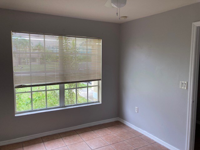 Building Photo - 1417 SE 1st St