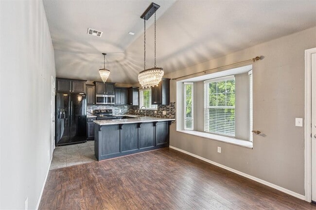 Building Photo - 4508 Applegate Dr
