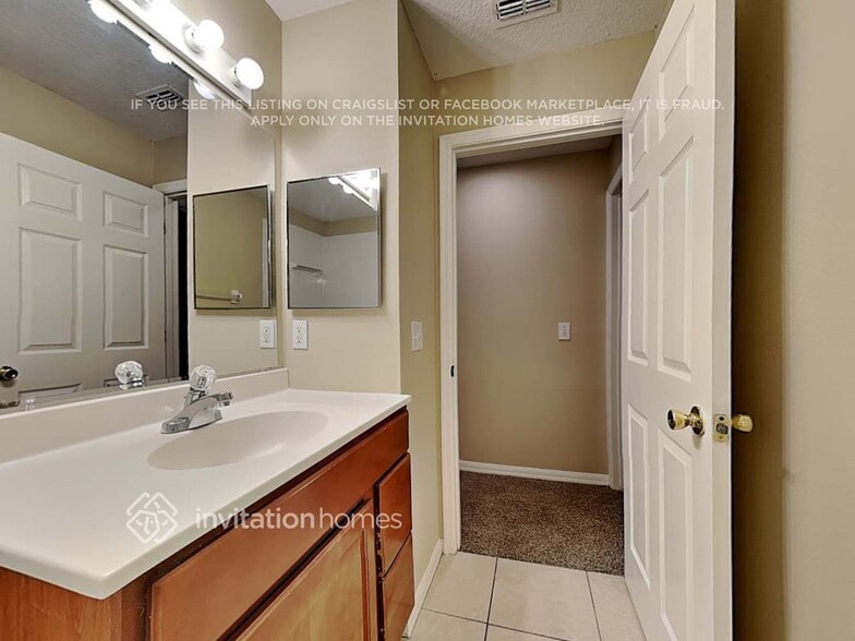 Building Photo - 2411 Cedarfield Ln