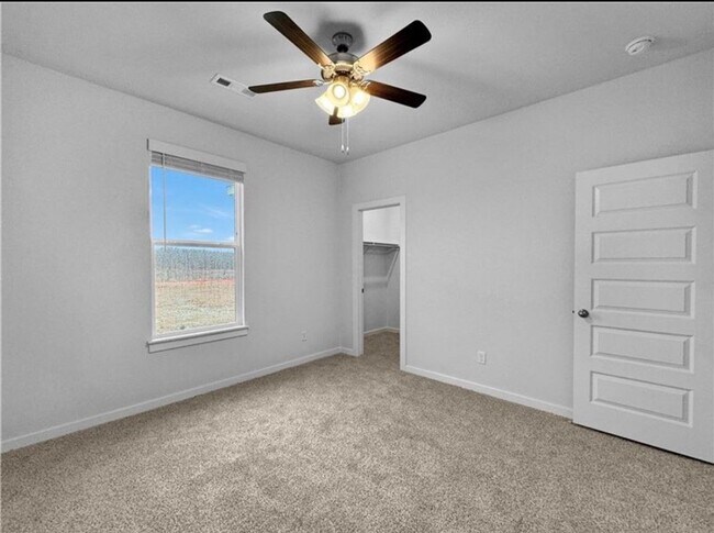 Building Photo - 4801 W Triangle St