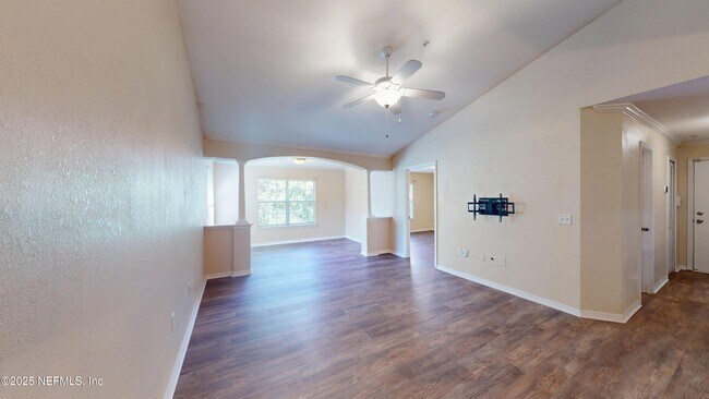 Building Photo - 7800 Point Meadows Dr