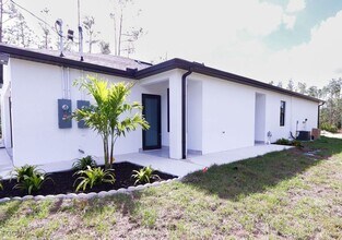 Building Photo - 219 Greenbriar Blvd