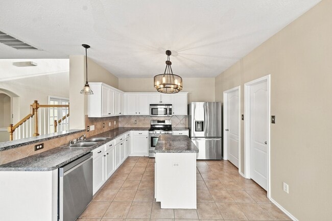 Building Photo - 18810 Lantern Cove Ln