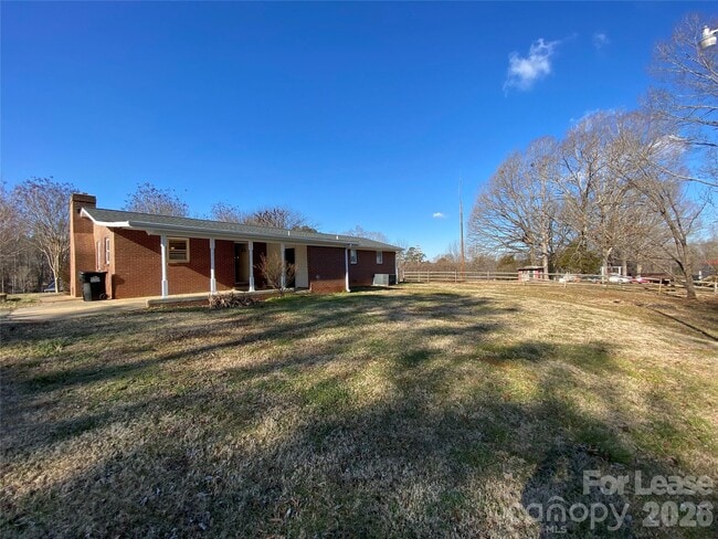 Building Photo - 203 Ratchford Farm Rd