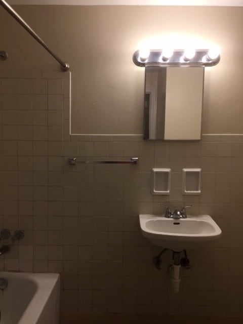 Building Photo - 2251 Curry Dr