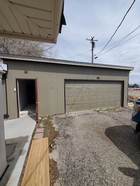 Building Photo - 680 Moonlite Dr